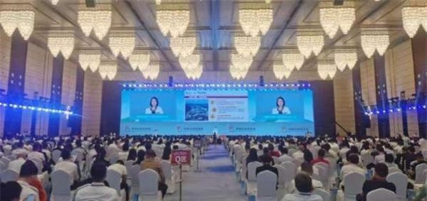海南举办自贸港产业园区投资合作大会